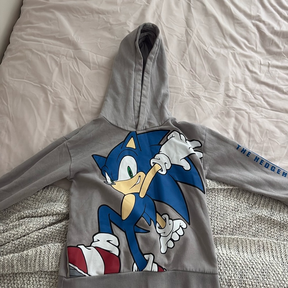 H&M boys sonic hoodie size 6-7